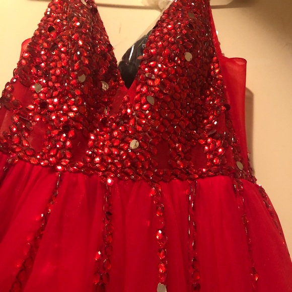 Gorgeous red straps dress ❤️❤️ - Picture 2 of 6